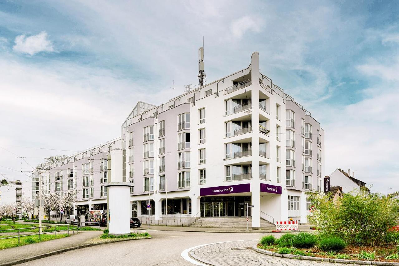 Premier Inn Stuttgart Bad Cannstatt Ngoại thất bức ảnh