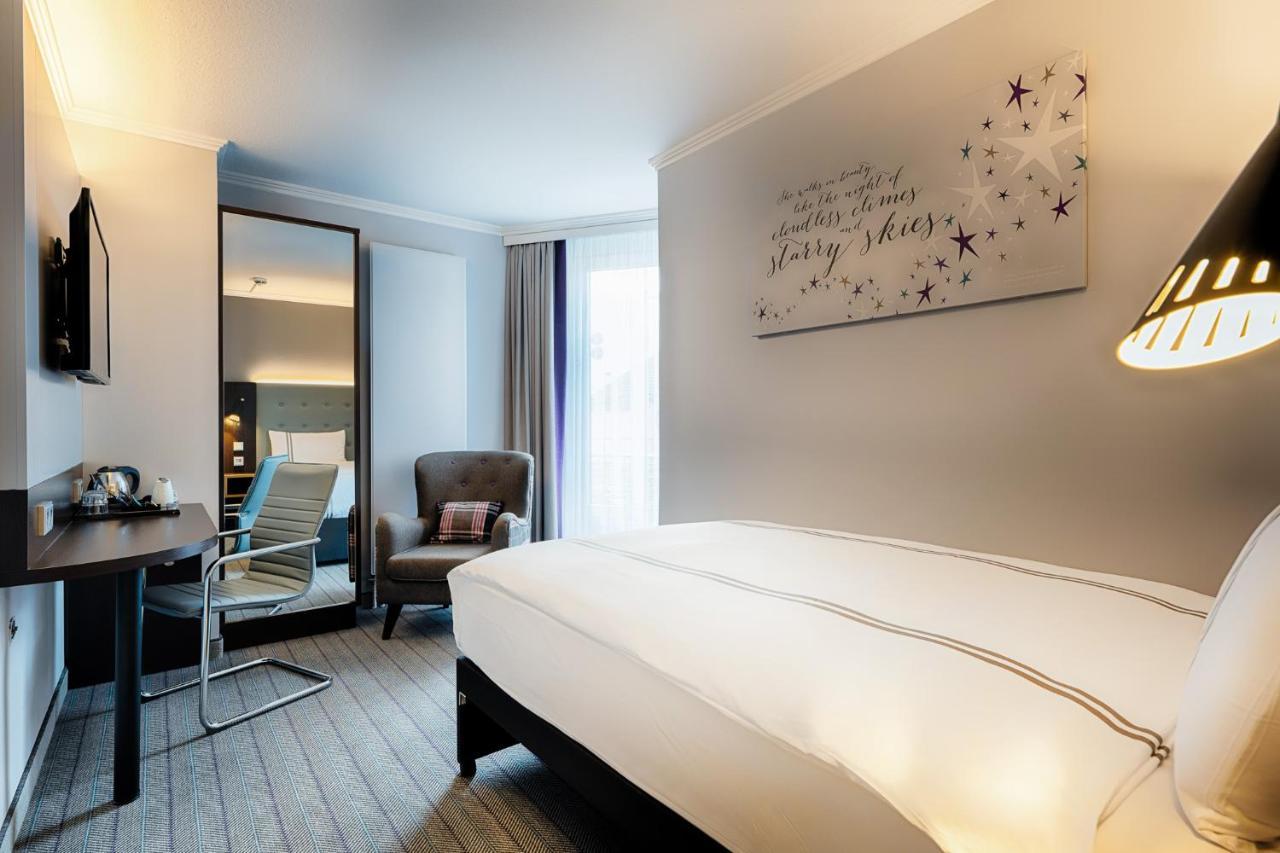 Premier Inn Stuttgart Bad Cannstatt Ngoại thất bức ảnh