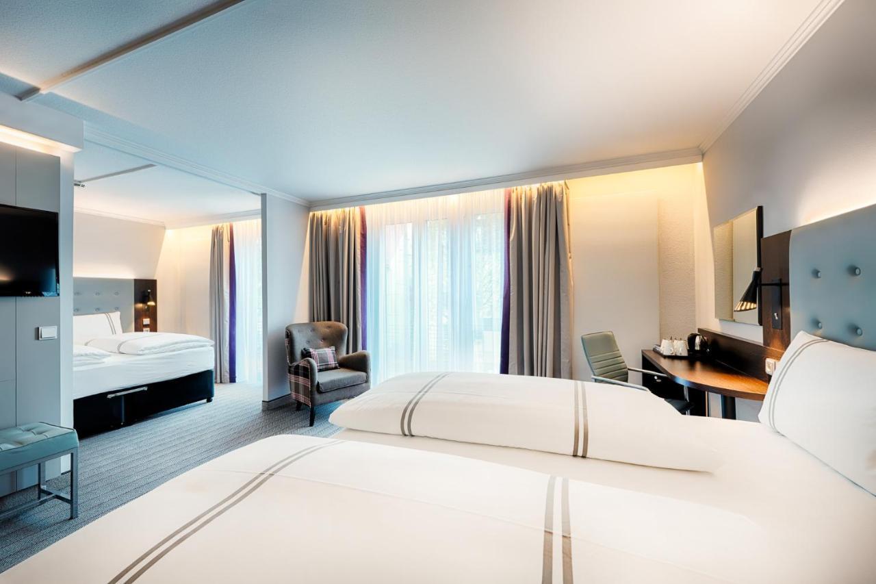 Premier Inn Stuttgart Bad Cannstatt Ngoại thất bức ảnh