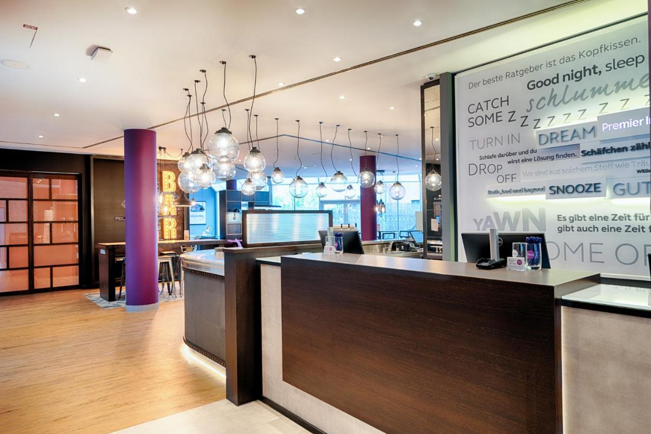 Premier Inn Stuttgart Bad Cannstatt Ngoại thất bức ảnh