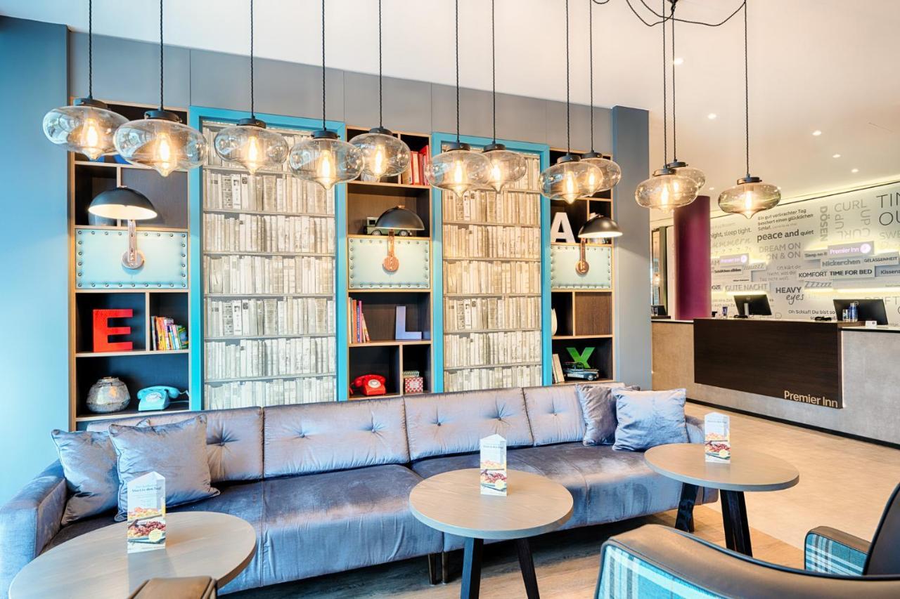 Premier Inn Stuttgart Bad Cannstatt Ngoại thất bức ảnh
